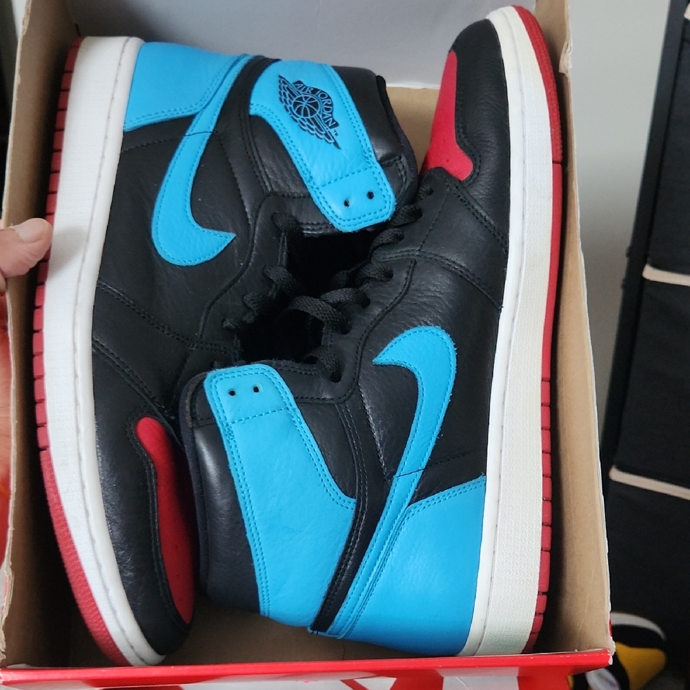 WMNS AIR JORDAN 1 HIGH OG "UNC TO CHI" NWB 13.5W/12M
